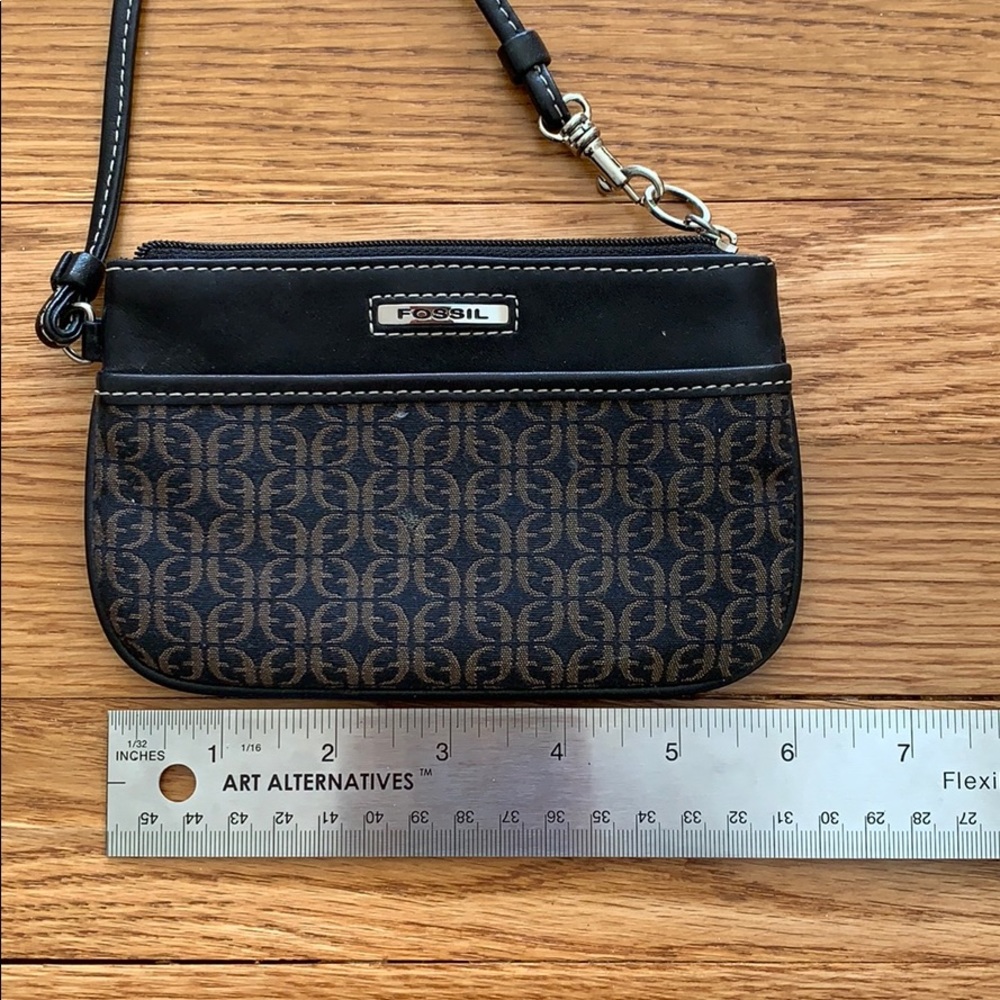 Fossil Wristlet - Picture 8 of 9